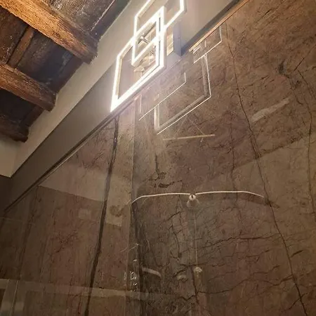 Centro Storico, Centralissimo Luxury Smeraldo Doccia Idromassaggio , Cesto Con Piccola Colazione Apartman *