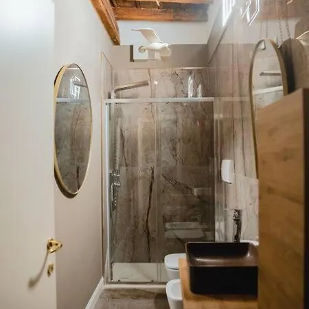 Apartman Centro Storico, Centralissimo Luxury Smeraldo Doccia Idromassaggio , Cesto Con Piccola Colazione