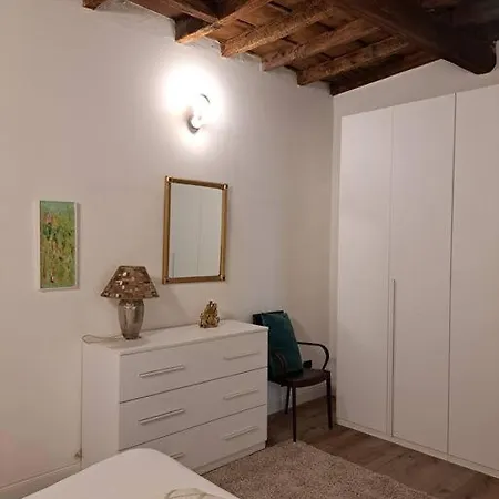Centro Storico Luxury Smeraldo Suite: Historic Elegance With Hydromassage Apartment