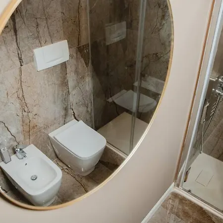 Apartment Centro Storico Luxury Smeraldo Suite: Historic Elegance With Hydromassage *