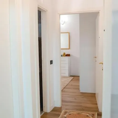 Centro Storico Luxury Smeraldo Suite: Historic Elegance With Hydromassage Apartment