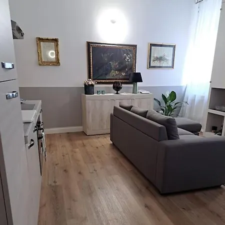 Centro Storico, Centralissimo Luxury Smeraldo Doccia Idromassaggio ,paniere Gratuito Con Piccola Colazione Appartamento *