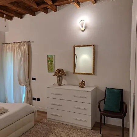 Centro Storico Luxury Smeraldo Suite: Historic Elegance With Hydromassage Apartment *