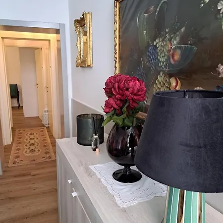 Centro Storico, Centralissimo Luxury Smeraldo Doccia Idromassaggio , Cesto Con Piccola Colazione * Ravenna