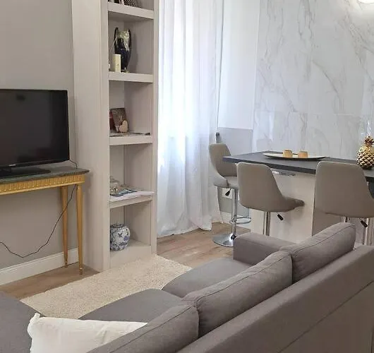 Centro Storico, Centralissimo Luxury Smeraldo Doccia Idromassaggio , Cesto Con Piccola Colazione 아파트 *